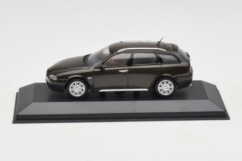 Alfa Romeo 159 Brooklands Green Minichamps 1:43 Alfa Romeo 159 Brooklands Green Minichamps 1:43 400120411 Metalli