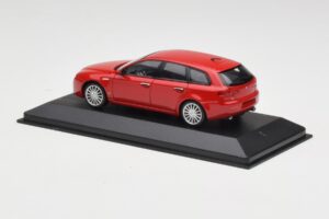 Alfa Romeo 159 Sportwagon Alfa Punainen Minichamps 1:43 400120511 Metalli — kuva 3 / 4
