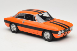 Alfa Romeo 2000 GTV Oranssi Norev 1:18 187918 Metalli — kuva 6 / 8
