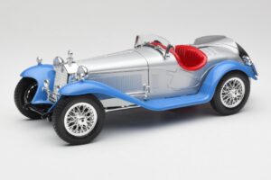 Alfa Romeo 2300 Spider Hopeansininen Bburago 1:18 3008 Metalli