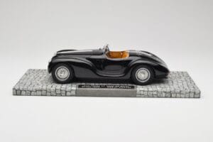 Alfa Romeo 6C 2500 SS Corsa Spider Musta Minichamps 1:18 107120231 Metalli — kuva 3 / 6