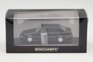 Alfa Romeo 75 3.0 V6 Musta Minichamps 1:43 403120463 Metalli — kuva 4 / 4
