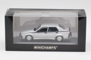 Alfa Romeo 75 3.0 V6 Hopea Minichamps 1:43 400120461 Metalli — kuva 4 / 4