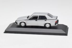 Alfa Romeo 75 3.0 V6 Hopea Minichamps 1:43 400120461 Metalli