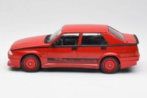 Alfa Romeo 75 Turbo Evoluzione Punainen MCG 1:18 MCG18428 Metalli — kuva 3 / 6