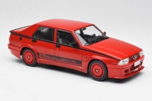 Alfa Romeo 75 Turbo Evoluzione Punainen MCG 1:18 MCG18428 Metalli — kuva 4 / 6