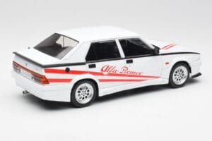 Alfa Romeo 75 Turbo Evoluzione Valkoinen MCG 1:18 MCG18430 Metalli — kuva 2 / 6