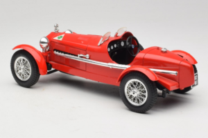 Alfa Romeo 8C 2300 Monza Punainen Bburago 1:18 3014 Metalli — kuva 5 / 6
