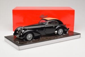 Alfa Romeo 8C 2900B Lungo Musta Minichamps 1:18 100120421 Metalli — kuva 8 / 8