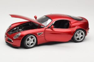 Alfa Romeo 8C Competizione Punainen Bburago 1:18 18-11021 Metalli — kuva 2 / 8