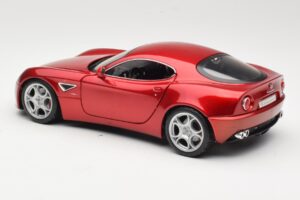 Alfa Romeo 8C Competizione Punainen Bburago 1:18 18-11021 Metalli — kuva 7 / 8