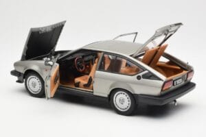 Alfa Romeo Alfetta GTV 2.0 Harmaa Metallic AUTOart 1:18 70147 Metalli — kuva 5 / 8