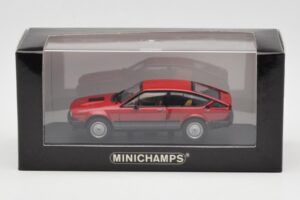 Alfa Romeo Alfetta GTV6 Punainen Minichamps 1:43 400120140 Metalli — kuva 4 / 4