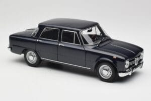 Alfa Romeo Giulia 1300 Sininen Minichamps 1:18 180120905 Metalli — kuva 6 / 8