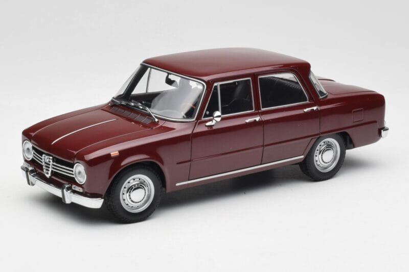 Alfa Romeo Giulia 1300 Tummanpunainen Minichamps 1:18 180120906 Metalli
