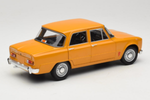 Alfa Romeo Giulia 1300 Super Oranssi Minichamps 1:18 180120900 Metalli — kuva 3 / 8