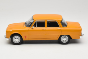 Alfa Romeo Giulia 1300 Super Oranssi Minichamps 1:18 180120900 Metalli — kuva 4 / 8