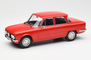 Alfa Romeo Giulia Nuova Super Punainen MCG 1:18 MCG18145 Metalli