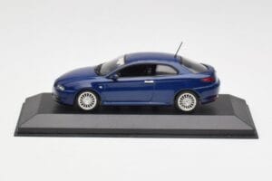 Alfa Romeo GT Dark Blue Metallic Minichamps 1:43 400120326 Metalli