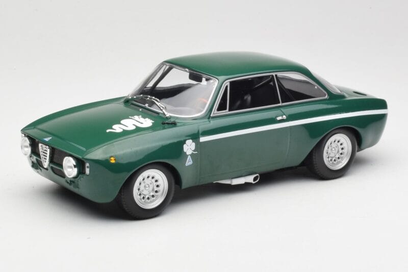 Alfa Romeo GTA 1300 Junior Vihreä Minichamps 1:18 155120022 Metalli