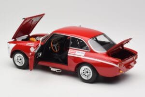 Alfa Romeo GTA 1300 Junior #33 T. Hezemans / G. van Lennep Hezemans Jarama 1972 Minichamps 1:18 100721233 Metalli — kuva 5 / 8