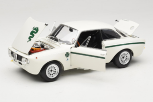 Alfa Romeo GTA 1300 Junior Valkoinen Minichamps 1:18 100120501 Metalli — kuva 2 / 8