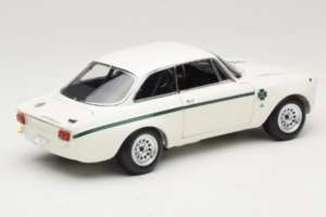 Alfa Romeo GTA 1300 Junior Valkoinen Minichamps 1:18 100120501 Metalli — kuva 3 / 8