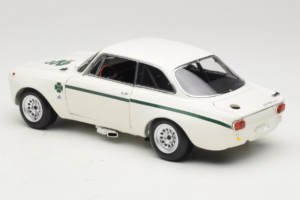 Alfa Romeo GTA 1300 Junior Valkoinen Minichamps 1:18 100120501 Metalli — kuva 7 / 8