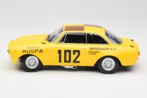 Alfa Romeo GTA 1300 #102 Squadra Corse R. Zanetti / M. Ruspa / Monzeglio Targa Florio 1971 Minichamps 1:18 155711202 Metalli — kuva 3 / 6