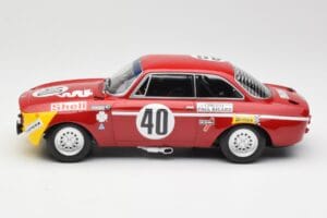 Alfa Romeo GTA 1300 #83 Autodelta C. Facetti / S. Truci 24 Hours of Spa 1972 Minichamps 1:18 155722283 Metalli — kuva 3 / 6