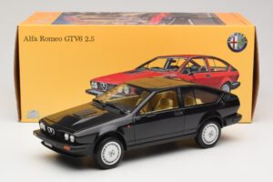 Alfa Romeo GTV6 2.5 Musta Laudoracing-Models 1:18 LM110C Metalli — kuva 6 / 6