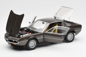 Alfa Romeo Montreal Ruskea Metallic AUTOart 1:18 70173 Metalli — kuva 2 / 8