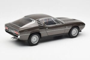 Alfa Romeo Montreal Ruskea Metallic AUTOart 1:18 70173 Metalli — kuva 3 / 8