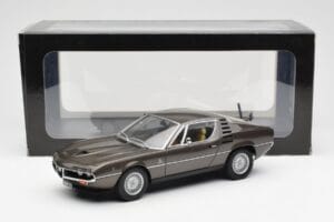 Alfa Romeo Montreal Ruskea Metallic AUTOart 1:18 70173 Metalli — kuva 8 / 8