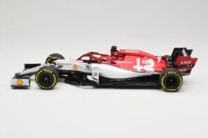 Alfa Romeo Racing C38 #7 K. Raikkonen F1 2019 Minichamps 1:18 110190007 Metalli — kuva 3 / 6
