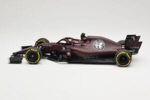 Alfa Romeo Racing C38 #7 K. Raikkonen Valentine's Day Livery Shakedown Fiorano 14th February 2019 Minichamps 1:18 110199907 M — kuva 3 / 6