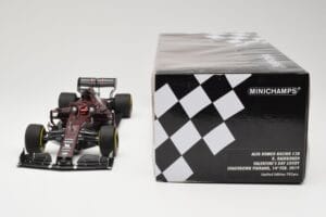 Alfa Romeo Racing C38 #7 K. Raikkonen Valentine's Day Livery Shakedown Fiorano 14th February 2019 Minichamps 1:18 110199907 M — kuva 6 / 6