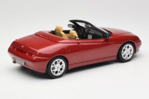 Alfa Romeo Spider 916 Proteo Red Metallic Norev 1:18 187854 Metalli — kuva 2 / 6