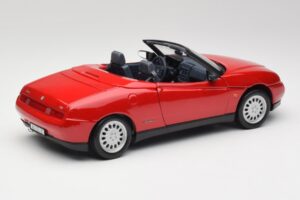 Alfa Romeo Spider 916 Alfa Punainen Maisto 1:18 50278 Metalli — kuva 3 / 8