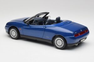 Alfa Romeo Spider 916 Periwinkle Sininen Maisto 1:18 50308 Metalli — kuva 6 / 7