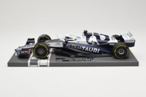 AlphaTauri AT03 #10 P. Gasly Bahrain GP 2022 Minichamps 1:18 117220110 Metalli