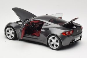 Artega GT Grey Metallic Revell 1:18 09024 Metalli — kuva 5 / 8