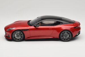 Aston Martin DB12 Hyper Red GT Spirit 1:18 GT936 Hartsi — kuva 3 / 6