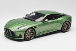Aston Martin DB12 Vihreä GT Spirit 1:18 GT466 Hartsi
