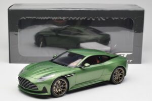 Aston Martin DB12 Vihreä GT Spirit 1:18 GT466 Hartsi — kuva 5 / 5