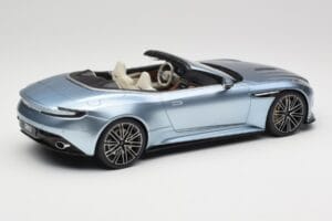 Aston Martin DB12 Volante Caribbean Blue Pearl GT Spirit 1:18 GT479 Hartsi — kuva 2 / 6