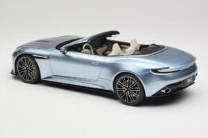 Aston Martin DB12 Volante Caribbean Blue Pearl GT Spirit 1:18 GT479 Hartsi — kuva 5 / 6