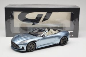 Aston Martin DB12 Volante Caribbean Blue Pearl GT Spirit 1:18 GT479 Hartsi — kuva 6 / 6