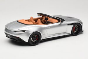 Aston Martin DB12 Volante Hopea GT Spirit 1:18 GT945 Hartsi — kuva 2 / 6