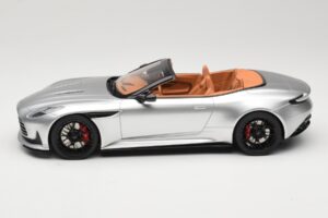 Aston Martin DB12 Volante Hopea GT Spirit 1:18 GT945 Hartsi — kuva 3 / 6
